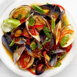 Мидии в остром тайском соусе