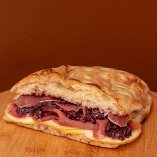 Schiacciata Viareggio (schiacciate toscane-cottura su pietra)