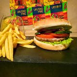 Vegetarijanski burger + pomfrit 450g
