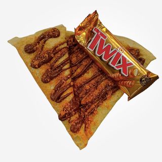 Crepe con Nutella, Galleta Lotus y Twix