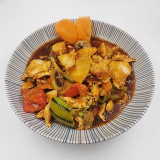 62. Pollo Con Salsa Picante