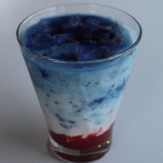 Клубничная Matcha Blue