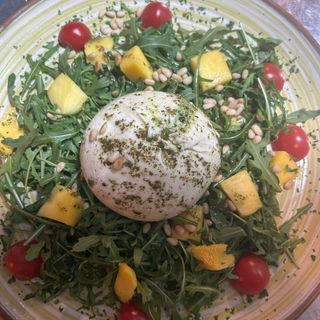 Ensalada de burrata