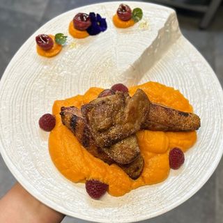 Piept de Rata / Foie Gras / Puree de cartofi dulci / Zmeura Proaspata