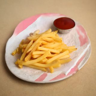 Картопля фрі з томатним соусом (200г)