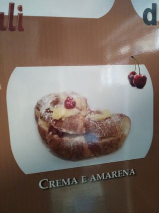 Cornetto crema amarena