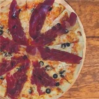 Pizza  Leonina  (33 Cm.)