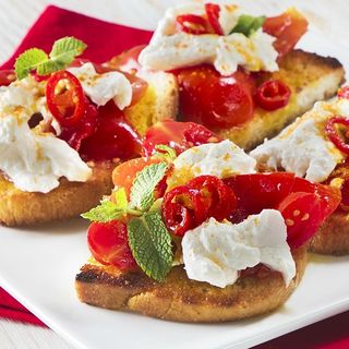 Bruschetta BURRATA E POMODORINI
