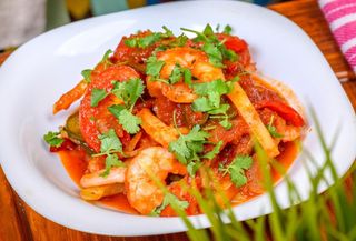 Camarones enchilados