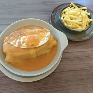 1/2 Francesinha
