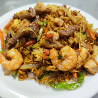 Tallarines Fritos A La Plancha