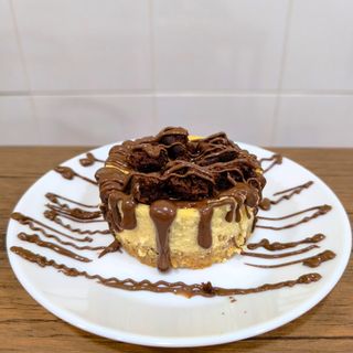 Mini Cheesecake De Brownie (10 Cm. X 10 Cm. Aprox.)