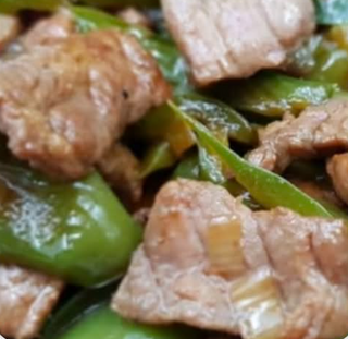 Ternera Con Pimientos Verdes