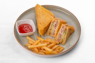 Клаб сэндвич (250г) до 14:00