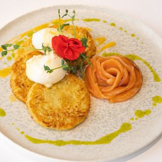 Хэшбраун с яйцом пашот