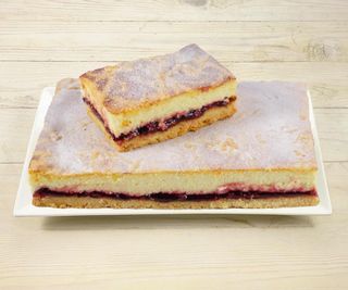 Сирний пиріг з вишнею (150г)