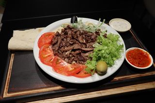 Хумус Döner з телятиною