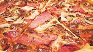 პიცა პროშუტო ფუნგჰი