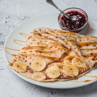 Palačinka sa Eurokremom Takovo, Plazmom i bananom