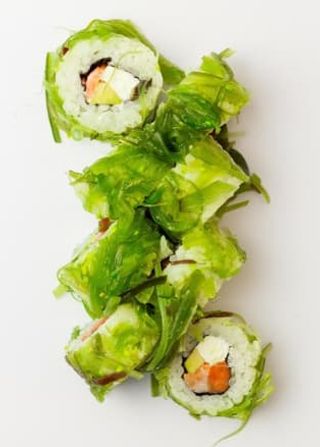 Чука ролл с авокадо