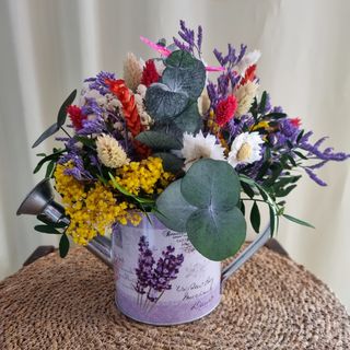 Regadera flores secas y deshidratas