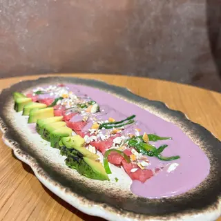 Tiradito De Atún Rojo En Crema De Aceituna Botija 