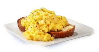 Scrambled egg on toast