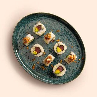 131. Uramaki Special crunchy atún (8 uds.)