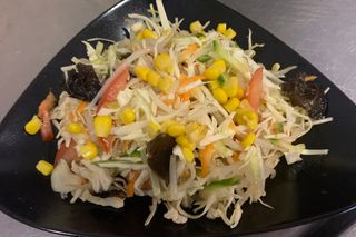 3. Салата от пресни зеленчуци (350г)