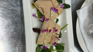 PATE' DI FEGATO D'OCA CON MARMELLATA DI CIPOLLE
