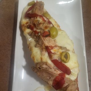 Panini De Queso Y Atún