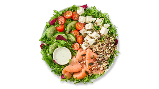 Sałatka Łosoś Quinoa