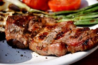 Ceafa de porc la gratar