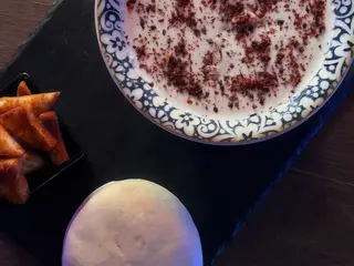 Сирний суп З булочкою бао