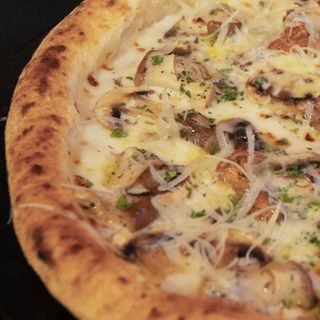 ДОВБУШ з білими грибами