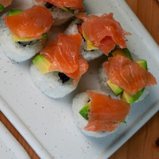Uramaki De Salmón (8 uds.)