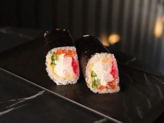 Суші норі шаурма з лососем і креветкою (350g)