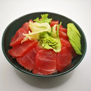 Maguro cirashi