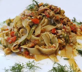 Pasta con triglie e pomodorini