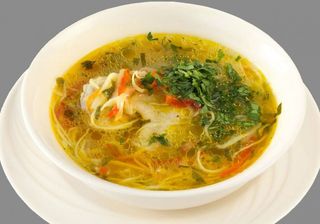 Supă de gaină cu tăiței de casă