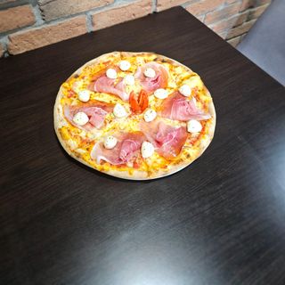 Pizza Prosciutto Crudo 32cm