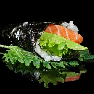 177 Temaki salmone