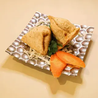 Vegetarian samosa