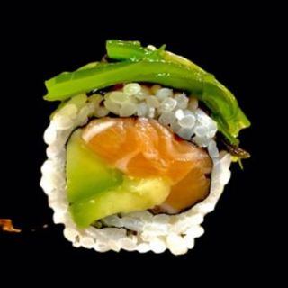wakame salmone roll