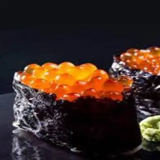 50. Gurkan Nigiri De Huevas De Salmón (2 Uds.)