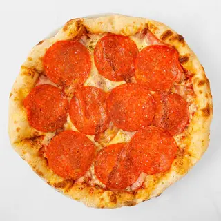 Salami pizza