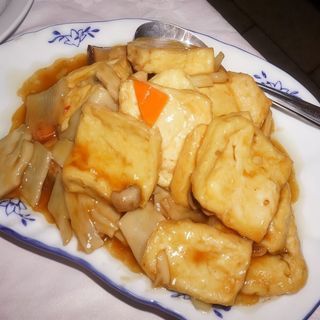 Tofu Amb Bambú I Bolets Xinesos