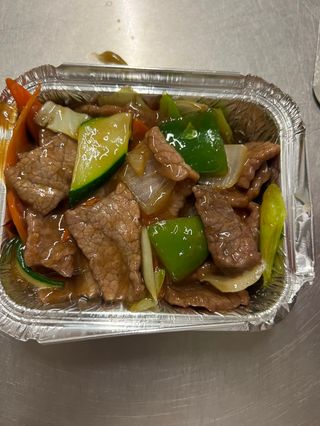 Manzo con verdure 蔬菜牛肉