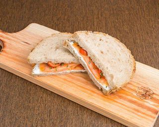 Sanduíche de Salmão