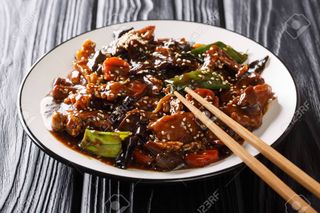 35. Porco com Molho Picante